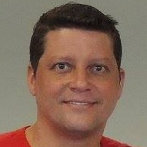 Mediador(a) Adriano Carlos Novelli.